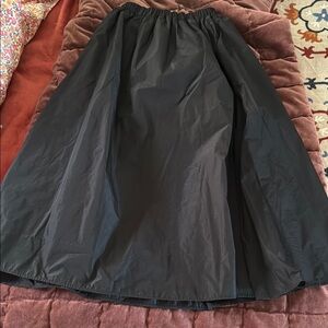 BLACK TAFFETA TEA LENGTH SKIRT